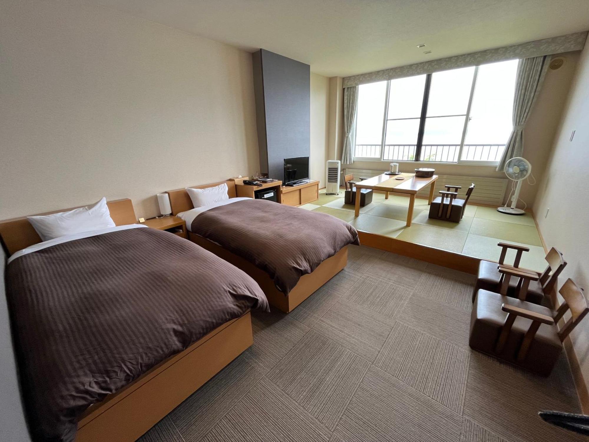 Marukoma Onsen Ryokan Тітосе Екстер'єр фото